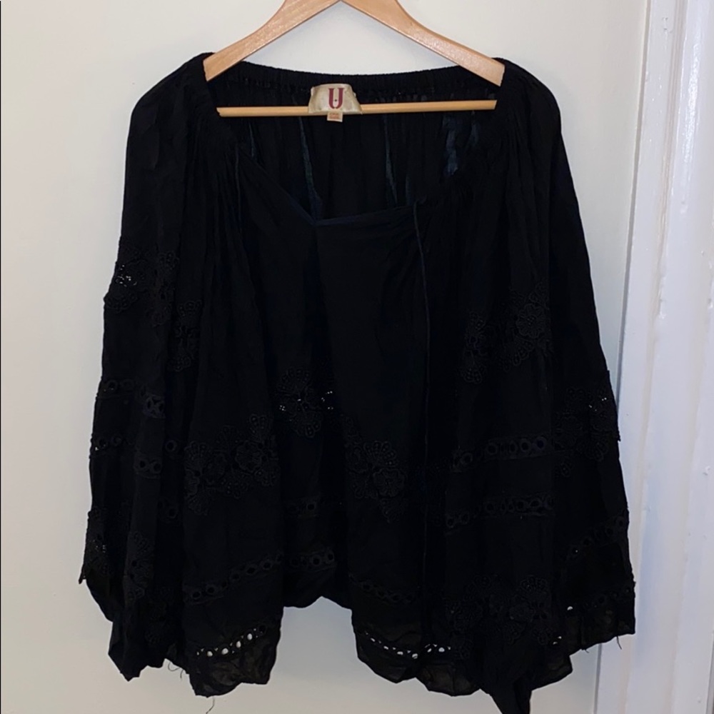Bouncy crochet flower long sleeve